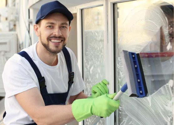 Un guide complet sur l’équipement de nettoyage de vitres